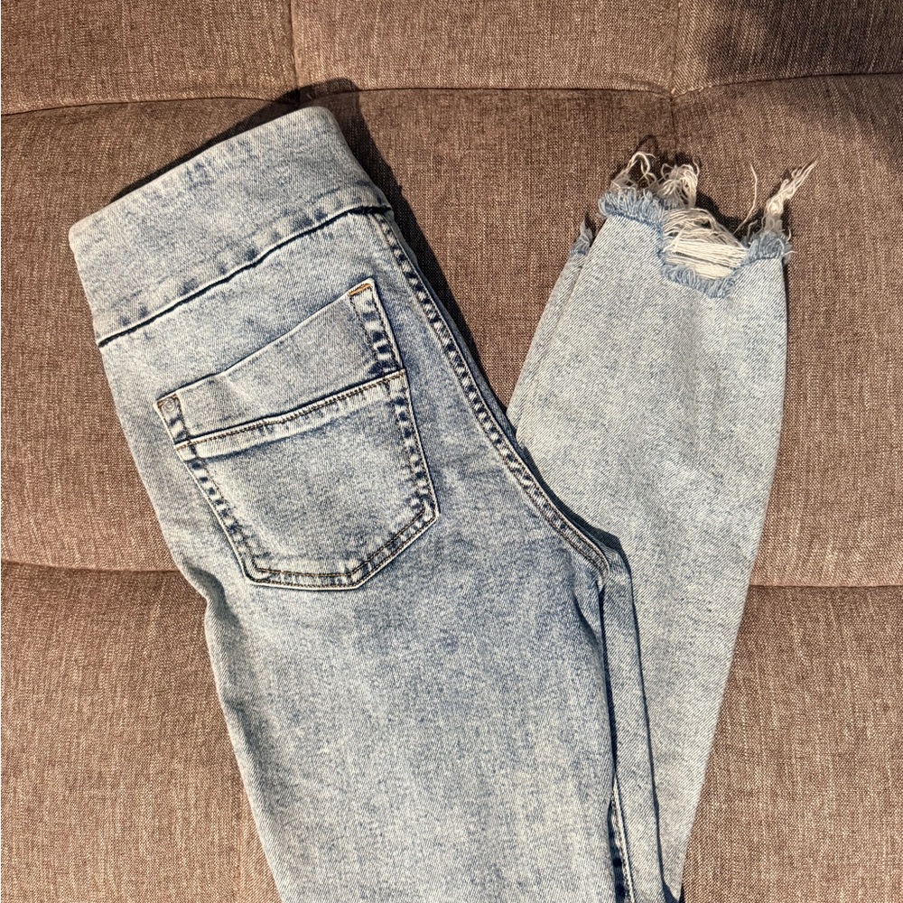 Rock & Republic Acid washed Distressed Women Jeans